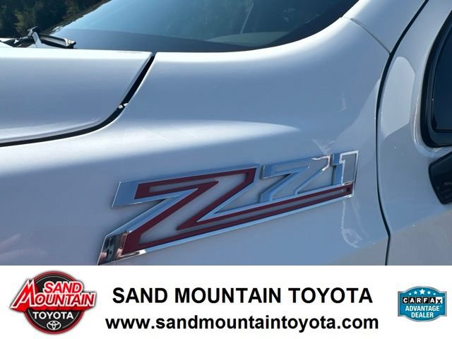 Used 2023 Chevrolet Tahoe Z71 w/ Luxury Package AWD/4WD image 9