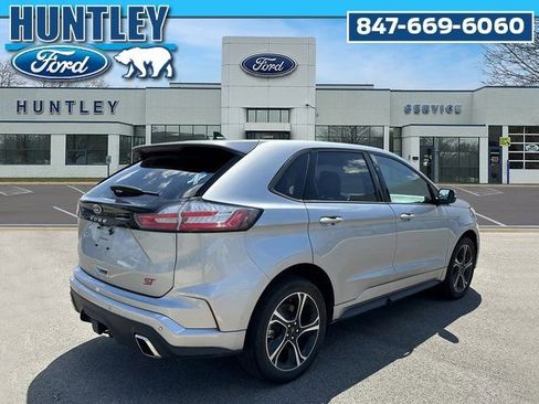 Used 2022 Ford Edge ST image 5