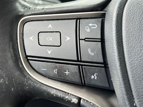 Used 2019 Lexus UX 200 w/ Accessory Package 2 FWD image 23