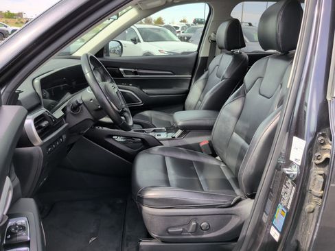 Used 2025 Kia Telluride S AWD/4WD image 9