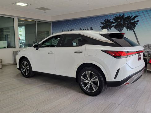 Certified 2023 Lexus RX 350 Premium w/ Cold Area Package AWD/4WD image 4