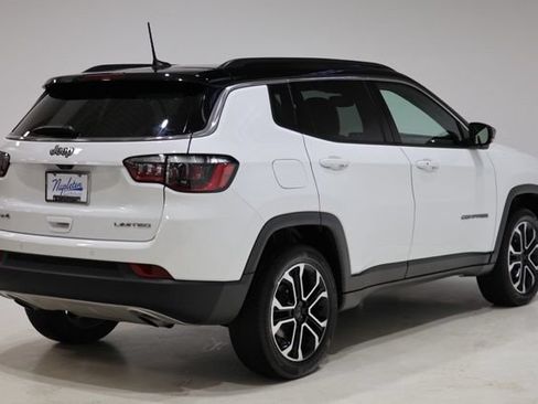 Used 2023 Jeep Compass Limited w/ Sun and Sound Group AWD/4WD image 7