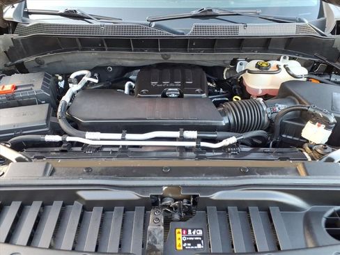 Used 2023 Chevrolet Silverado 1500 LT image 28