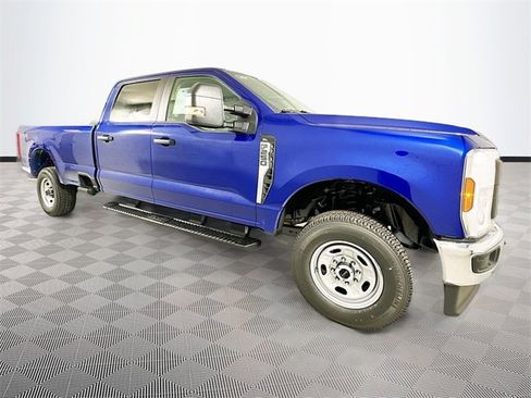 New 2026 Ford F250 XL w/ XL Chrome Package image 3