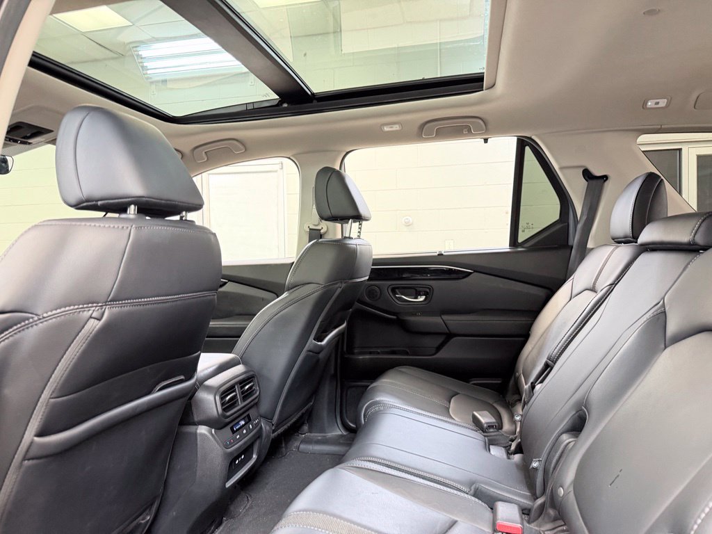 Used 2025 Honda Pilot Touring image 22