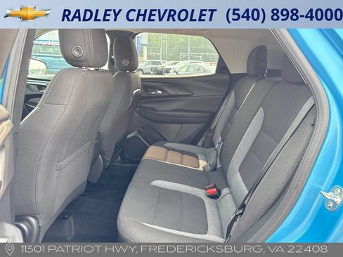 Used 2025 Chevrolet TrailBlazer LT AWD/4WD image 12