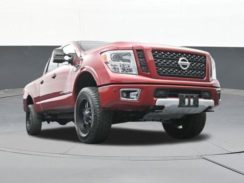 Used 2018 Nissan Titan PRO-4X w/ Pro-4x Convenience Package AWD/4WD image 54