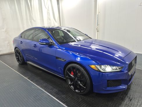 Used 2019 Jaguar XE S image 6