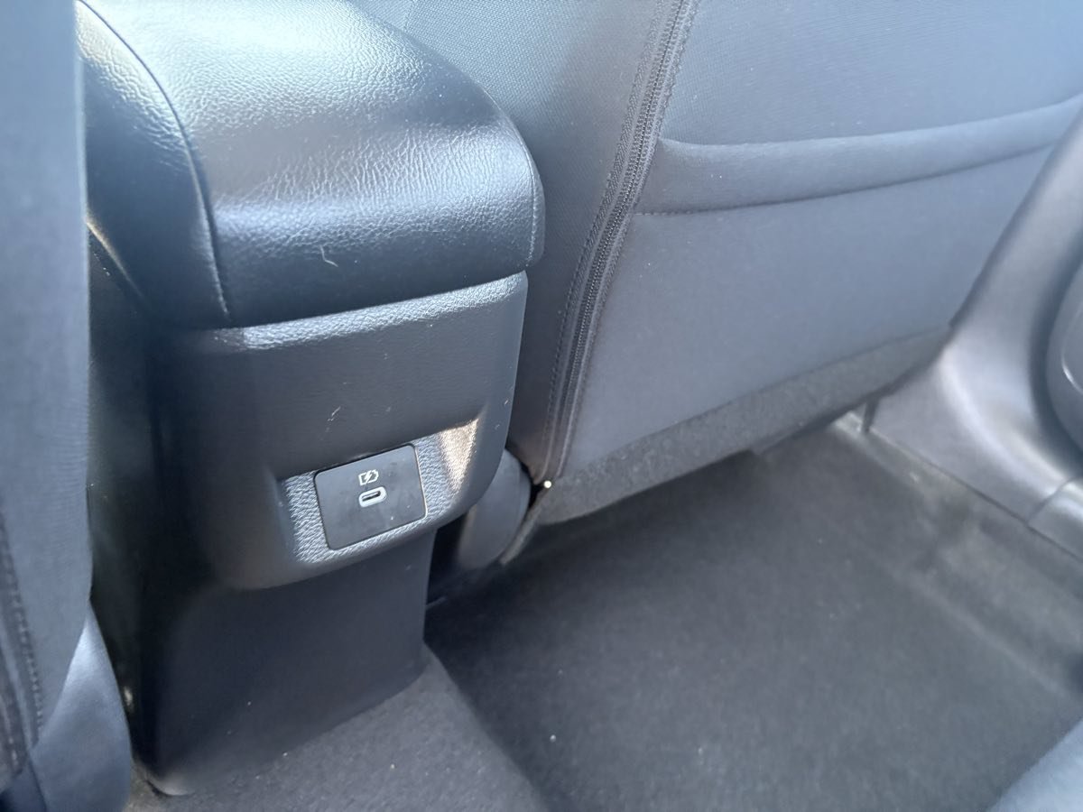 Used 2025 Nissan Versa SV FWD image 14