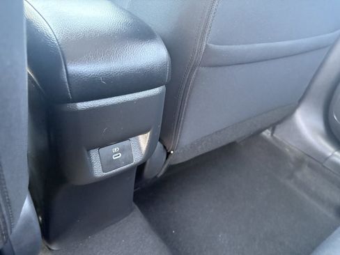 Used 2025 Nissan Versa SV FWD image 14