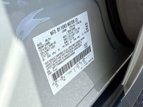 Certified 2024 Ford Maverick XL FWD image 34