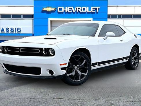 Used 2017 Dodge Challenger SXT w/ Sound Group RWD image 2