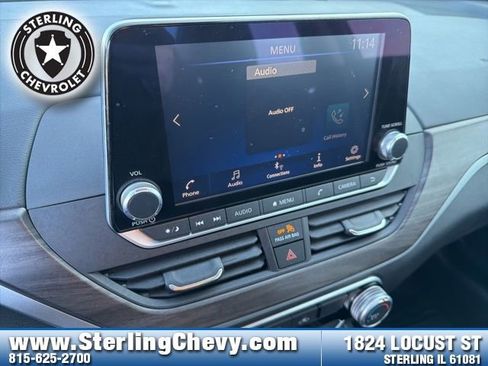 Used 2024 Nissan Altima 2.5 SV image 11