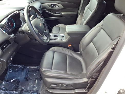 Used 2023 Chevrolet Traverse LT w/ LPO, Cargo Package image 5