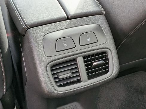 Used 2023 Buick Envision Avenir image 29