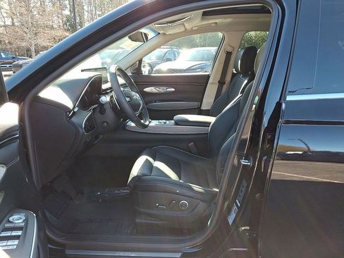 Used 2025 Genesis GV70 2.5T Advanced w/ Advanced Package image 11