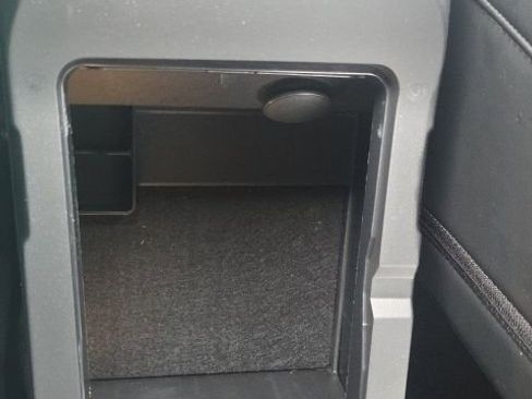 Used 2025 Ford Mustang Premium image 35