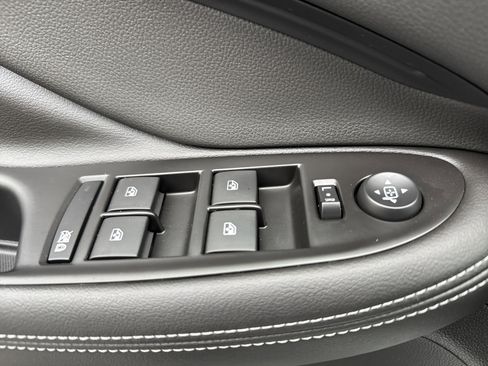 Used 2019 Buick Envision Essence image 15
