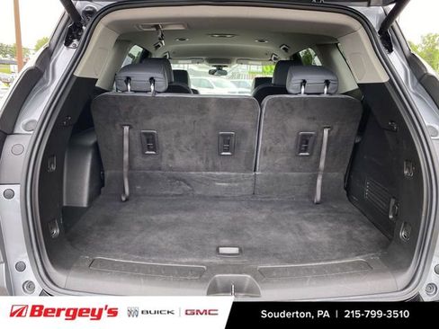 Used 2020 Buick Enclave Essence w/ Sound and Sites Package FWD image 29