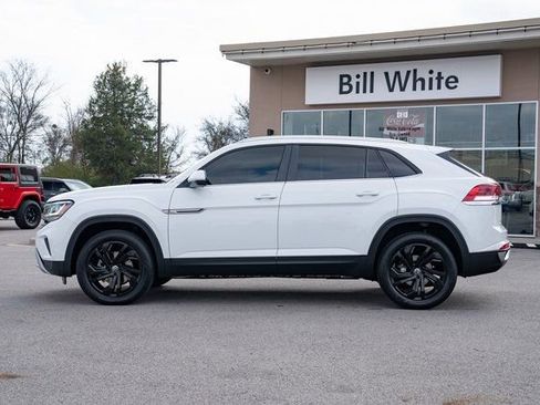 Used 2023 Volkswagen Atlas Cross Sport SE image 3