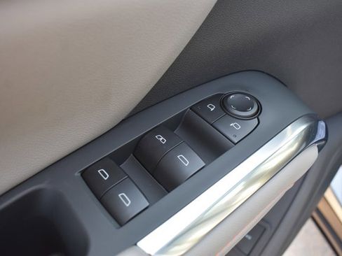 New 2026 Chevrolet Traverse LT w/ Sun and Wheel Package image 12