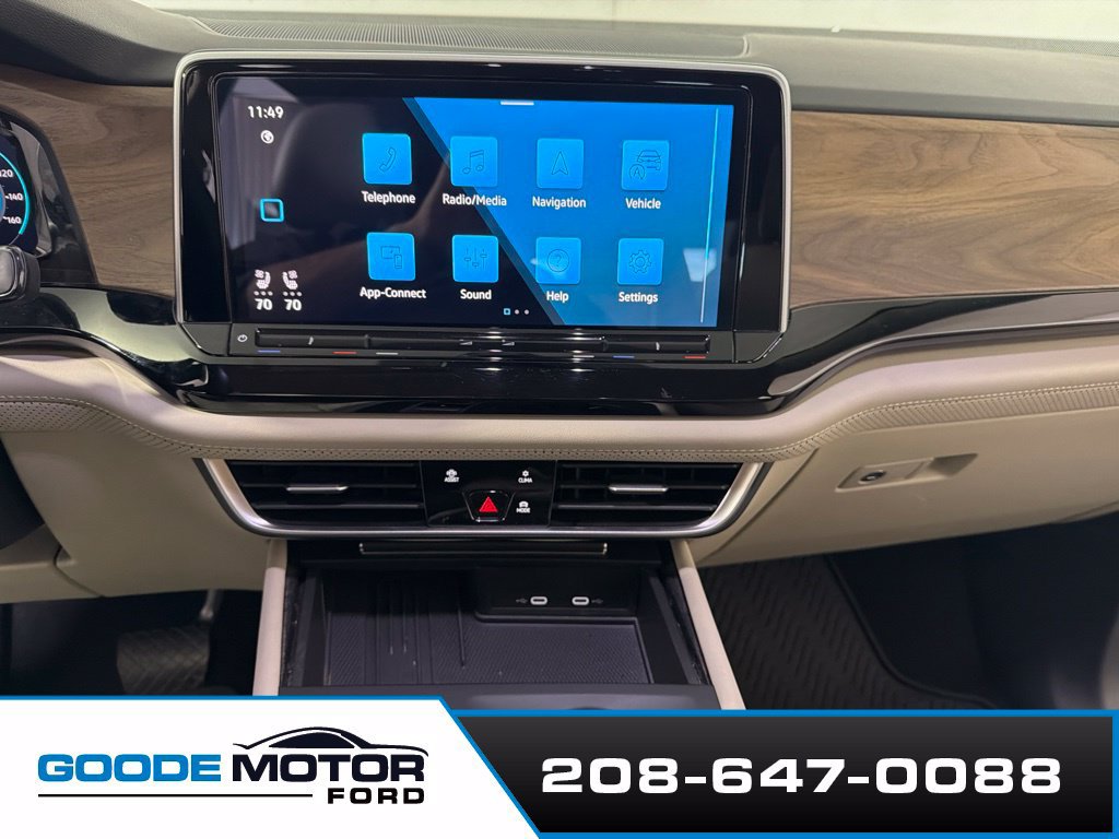 Used 2025 Volkswagen Atlas SE AWD/4WD image 15