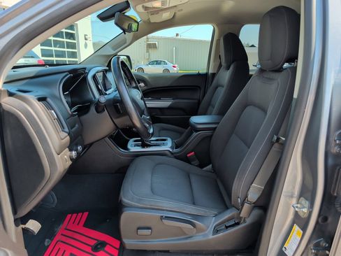 Used 2019 Chevrolet Colorado LT w/ LT Convenience Package AWD/4WD image 11