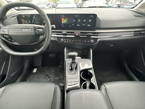 New 2026 Kia Sportage EX image 24