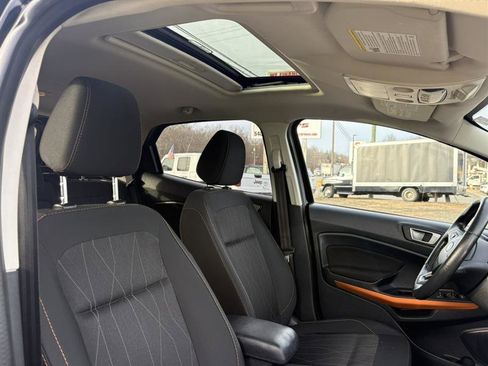 Used 2021 Ford EcoSport SE w/ SE Appearance Package image 17