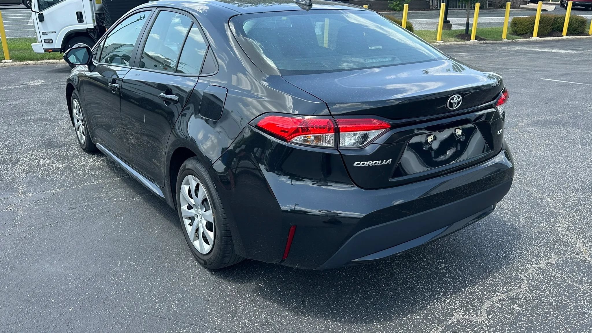 Used 2022 Toyota Corolla LE FWD image 7