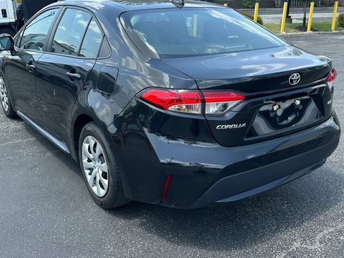 Used 2022 Toyota Corolla LE FWD image 7