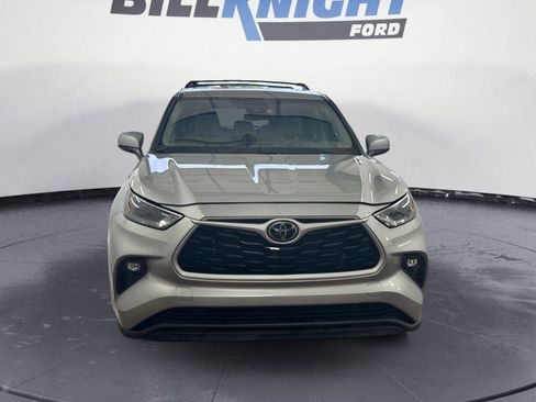 Used 2023 Toyota Highlander LE image 8