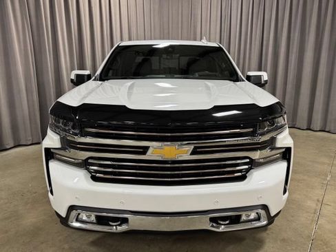 Used 2021 Chevrolet Silverado 1500 High Country w/ Technology Package AWD/4WD image 2