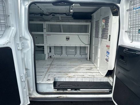 Used 2020 Ford Transit 250 Low Roof RWD image 13