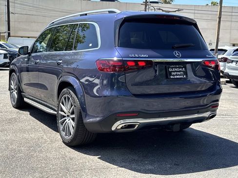 Used 2024 Mercedes-Benz GLS 580 4MATIC image 4