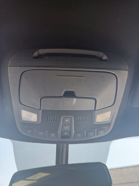 Used 2018 Ford Expedition XLT w/ Equipment Group 202A AWD/4WD image 32