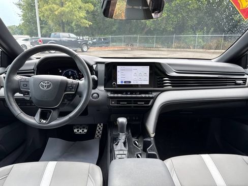 Used 2026 Toyota Camry SE FWD image 17