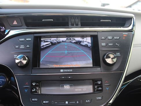 Used 2013 Toyota Avalon Limited image 27