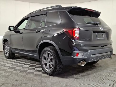 Used 2025 Honda Passport TrailSport image 7
