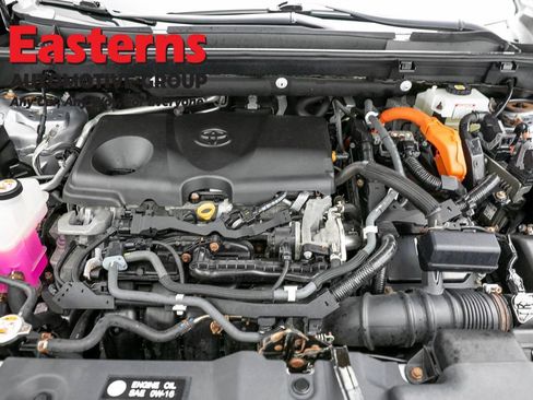 Used 2021 Toyota RAV4 XLE w/ XLE Grade Weather Package AWD/4WD image 7