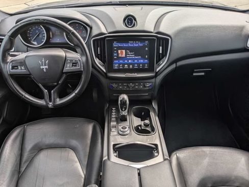 Used 2018 Maserati Ghibli RWD image 13