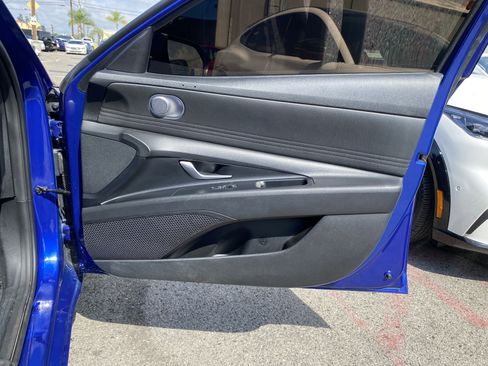 Used 2021 Hyundai Elantra SEL w/ Convenience Package image 22