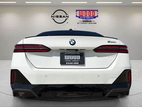 Used 2026 BMW 530i RWD image 3