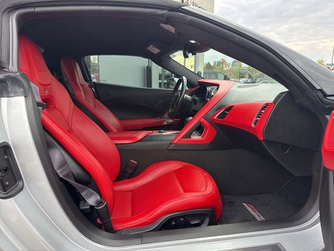 Used 2016 Chevrolet Corvette Z06 w/ 3LZ Preferred Equipment Group image 15