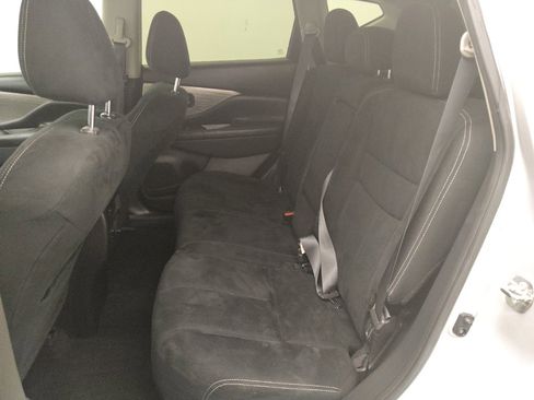 Used 2018 Nissan Murano S FWD image 18