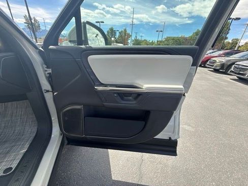Used 2025 Rivian R1S Adventure AWD/4WD image 19