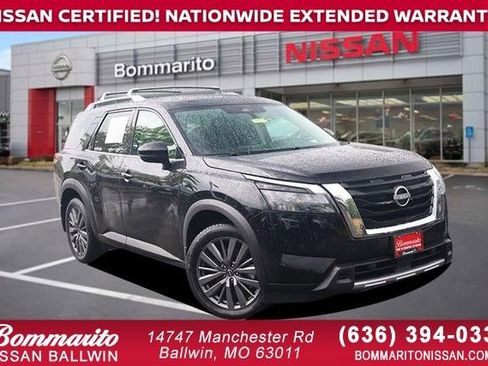 Certified 2025 Nissan Pathfinder SL w/ SL Premium Package FWD image 1