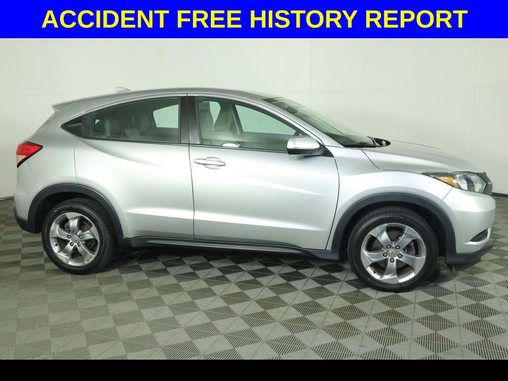 Used 2016 Honda HR-V LX image 2