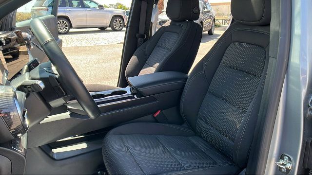 Used 2025 Chevrolet Equinox LT FWD image 18