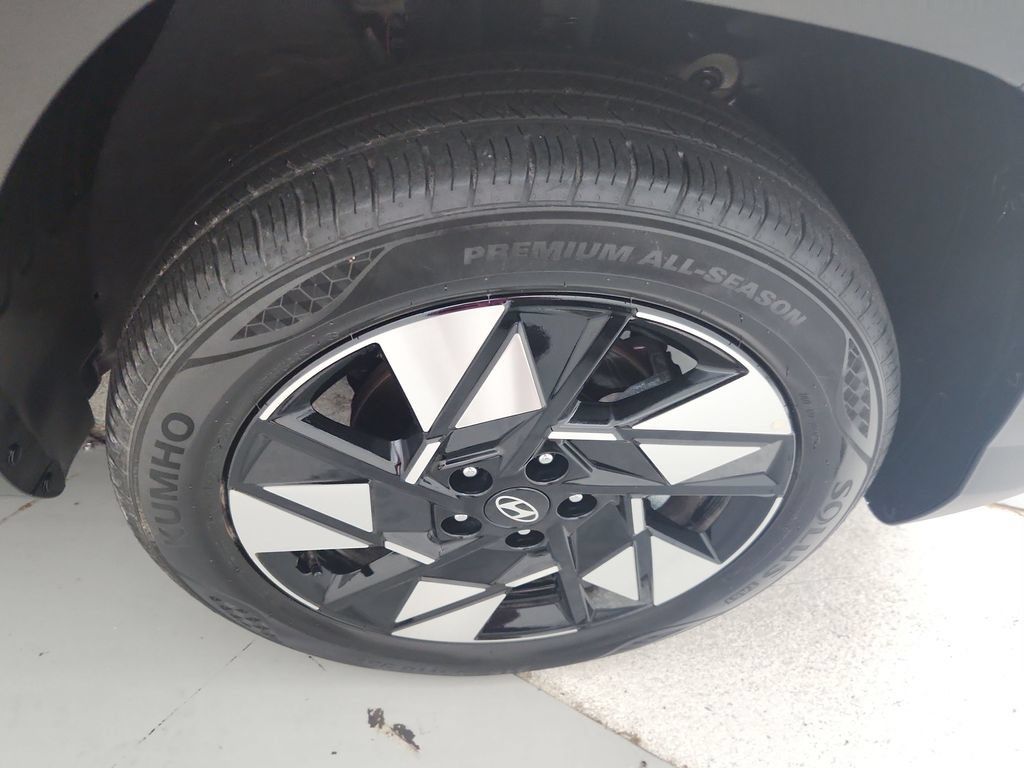 Used 2025 Hyundai Kona SEL AWD/4WD image 35